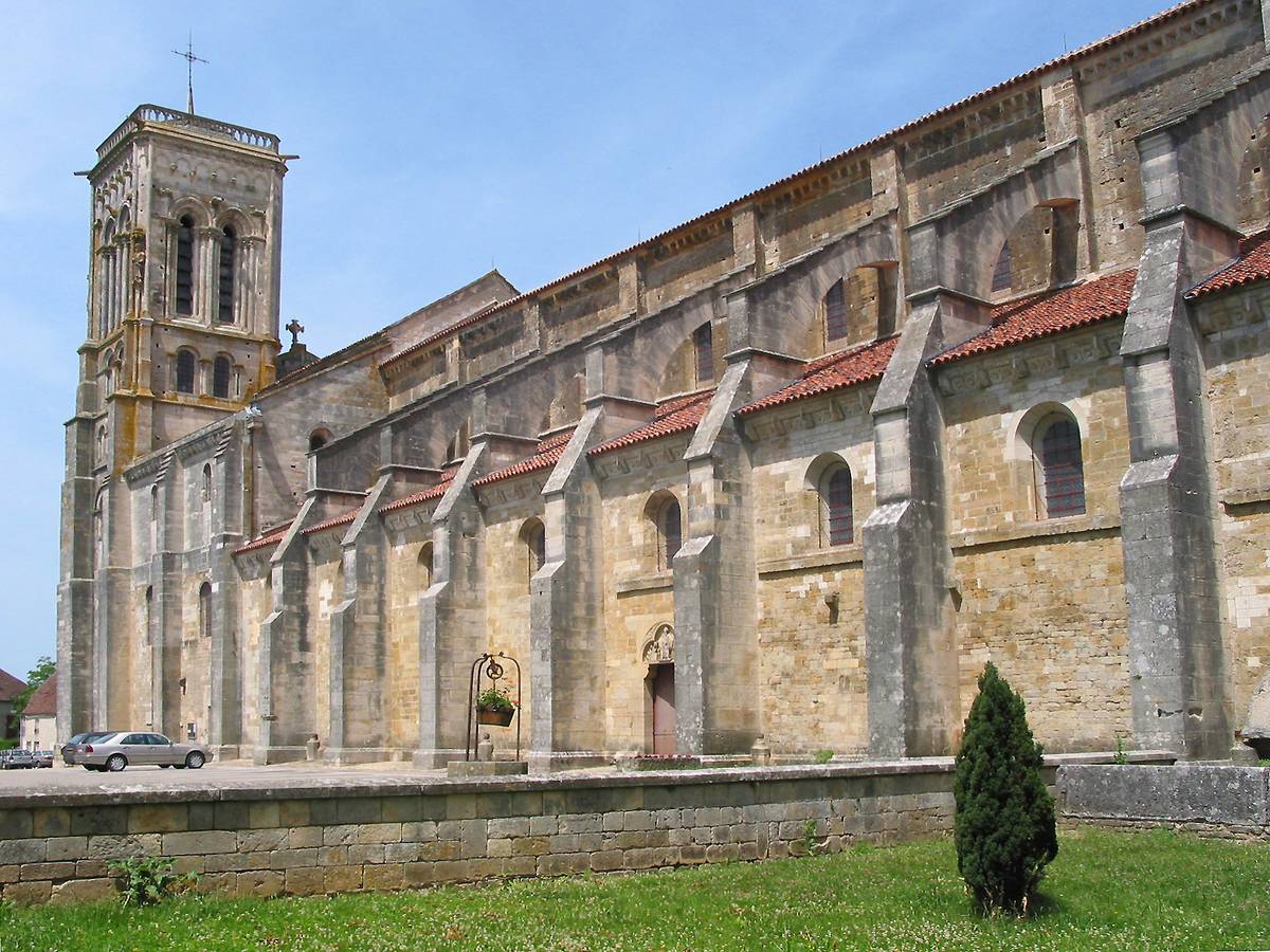 Côté droit de la Basilique de Vézelay
