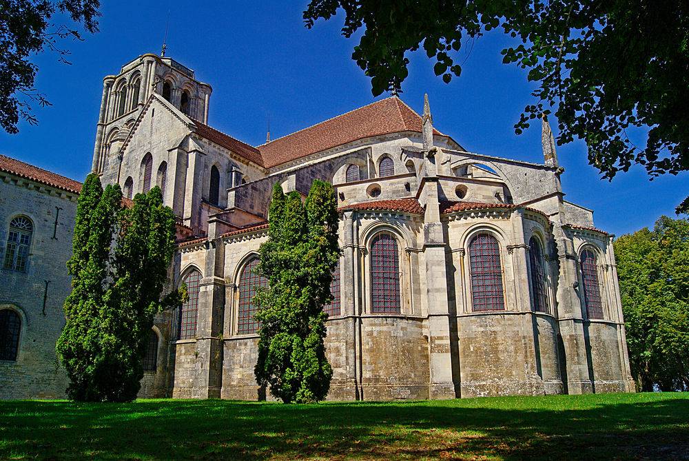 L'arrière de la Basilique de Vézelay
