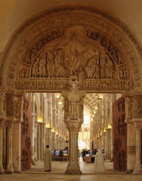 Portail central de la basilique de Vézelay