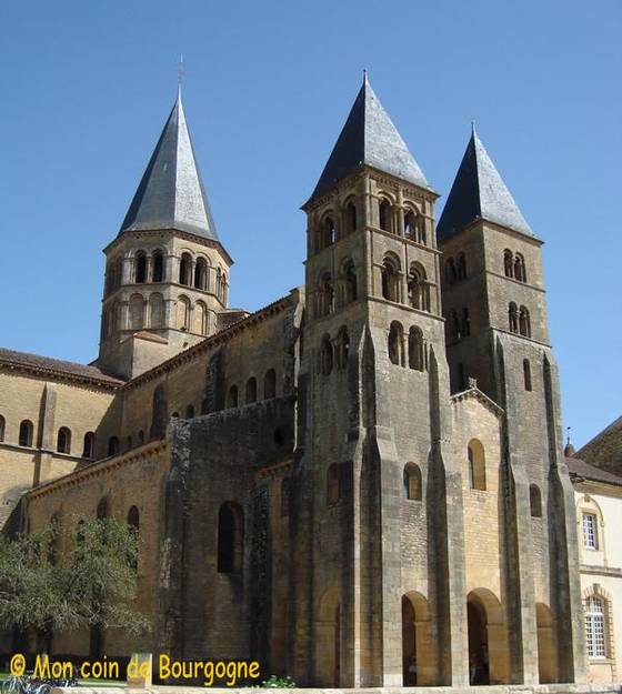 Clocher de la basilique de Paray-le-Monial
