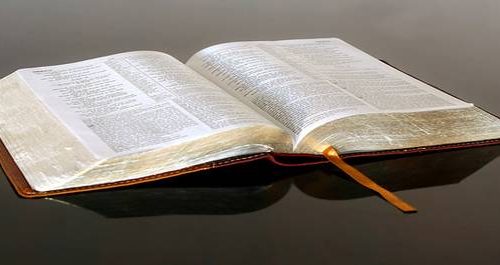Les livres de la Bible composant l’Ancien Testament et le Nouveau Testament
