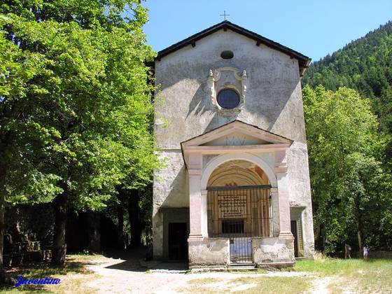 La chapelle Notre Dame des Fontaines dans les Alpes Maritimes